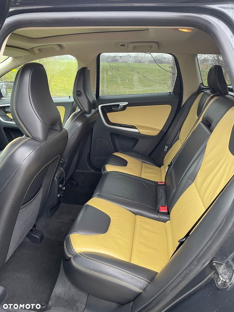 Volvo XC 60 - 8