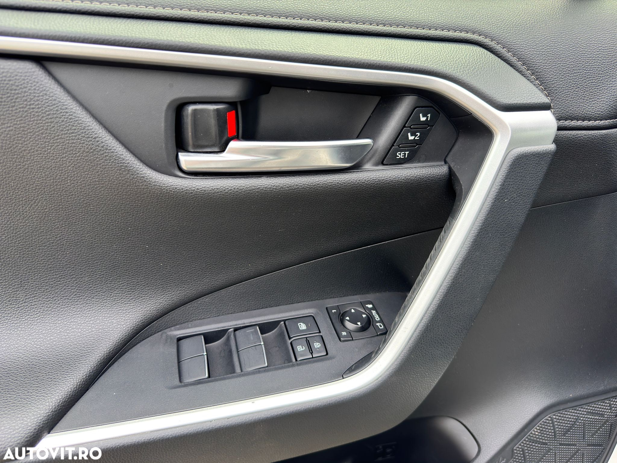 Toyota RAV4 2.5 Hybrid VVT-iE 4x4 Luxury Premium - 9