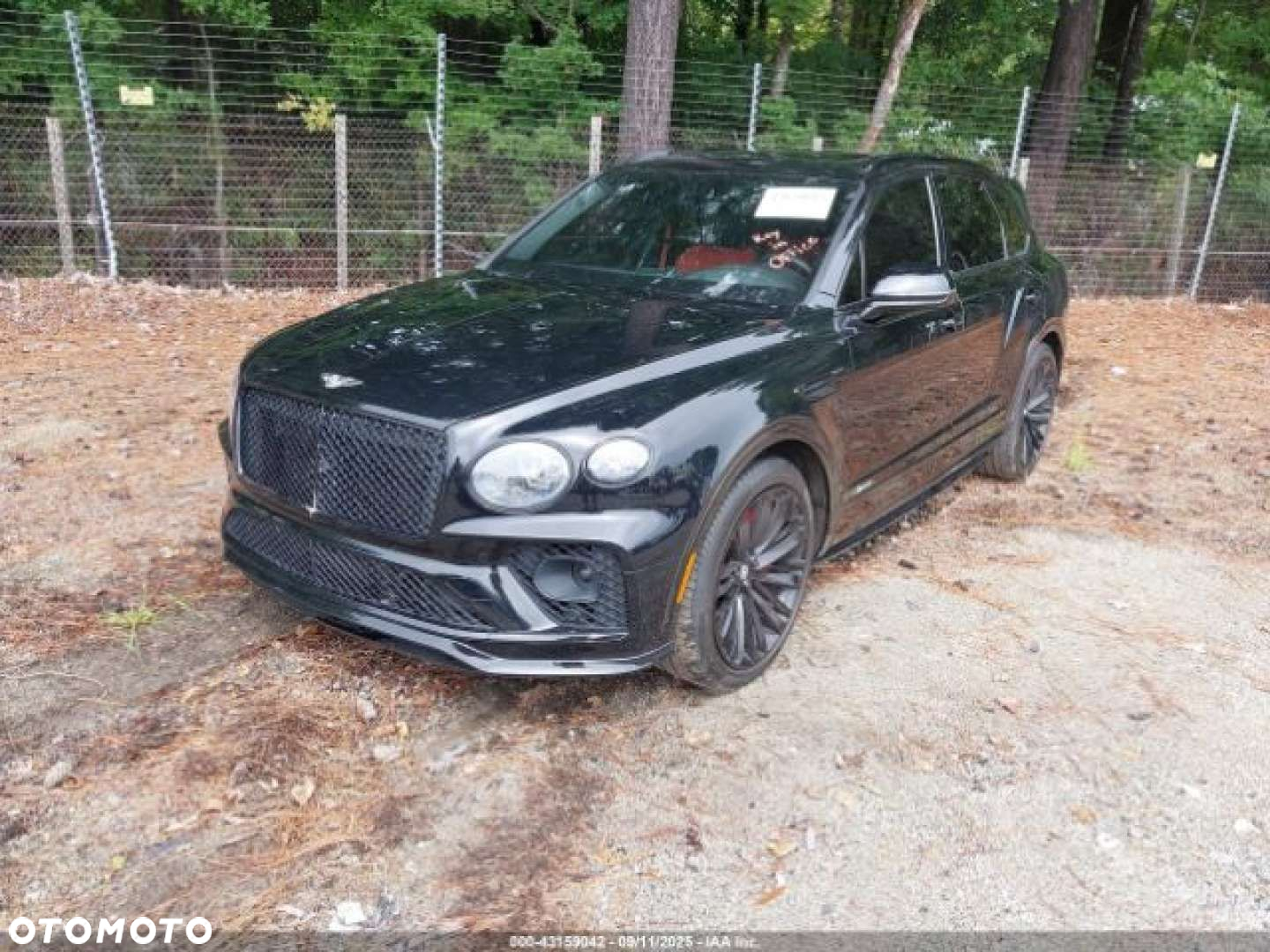 Bentley Bentayga - 13