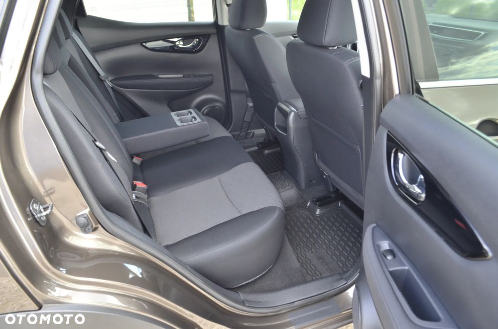 Nissan Qashqai 1.6 DIG-T N-Tec - 23