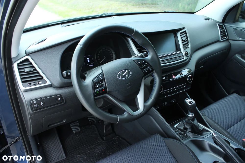 Hyundai Tucson blue 1.7 CRDi 2WD Style - 23