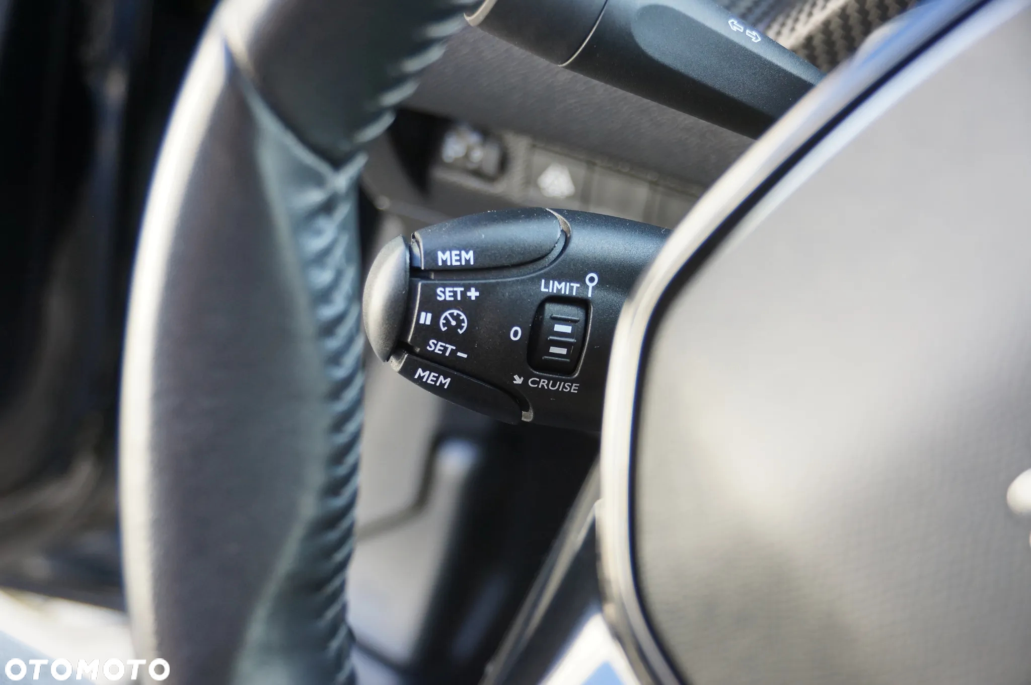Peugeot 208 PureTech 100 Active - 18
