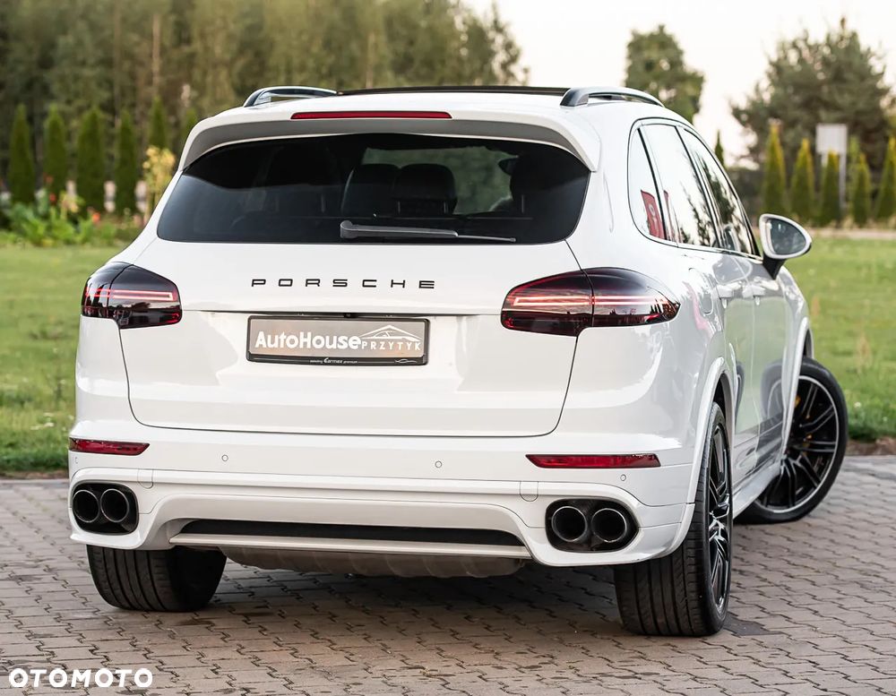 Porsche Cayenne S Diesel Platinum Edition - 10