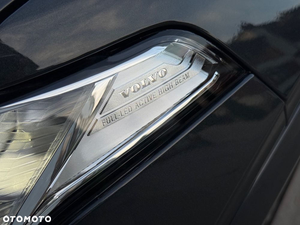 Volvo XC 90 B5 D AWD Plus Bright - 36