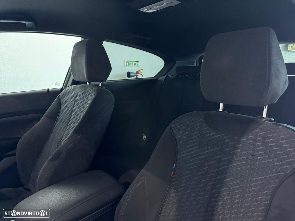 BMW 118 i Pack M - 12
