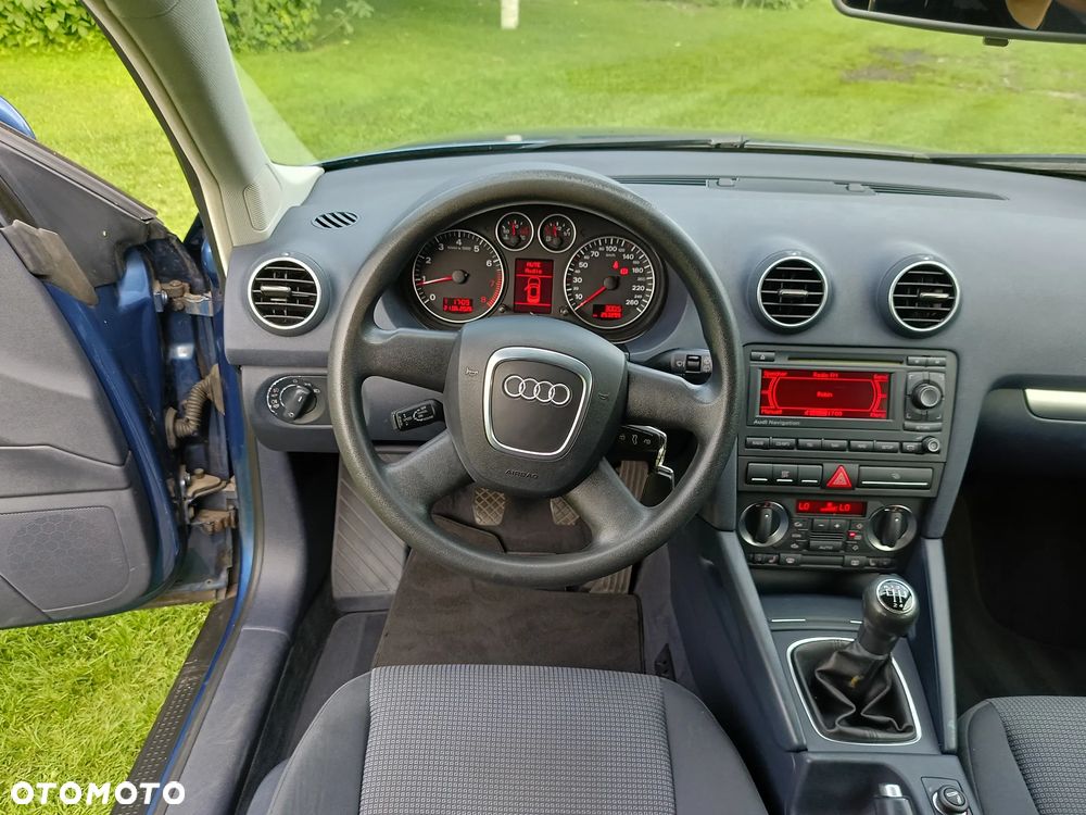 Audi A3 3-drzwiowe 1.6 Ambiente - 19
