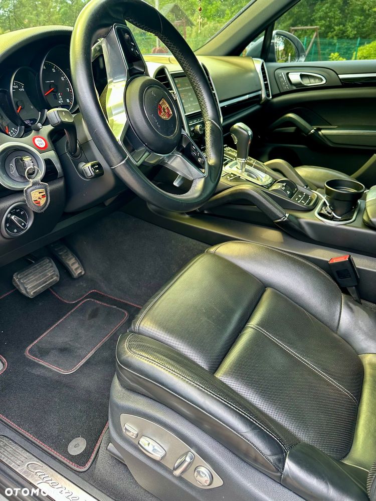 Porsche Cayenne Standard - 8