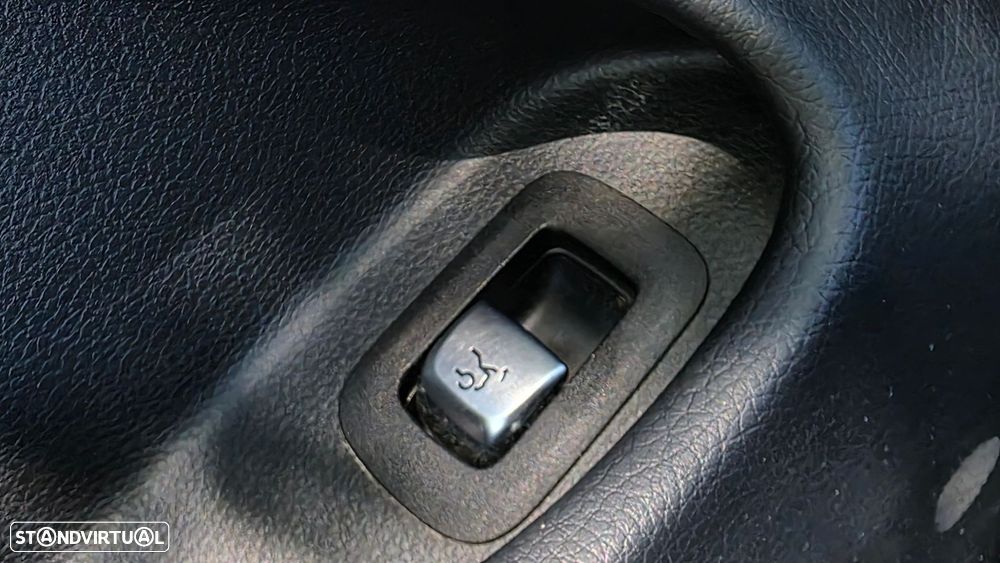 Mercedes-Benz C 220 d Coupe 9G-TRONIC AMG Line - 20