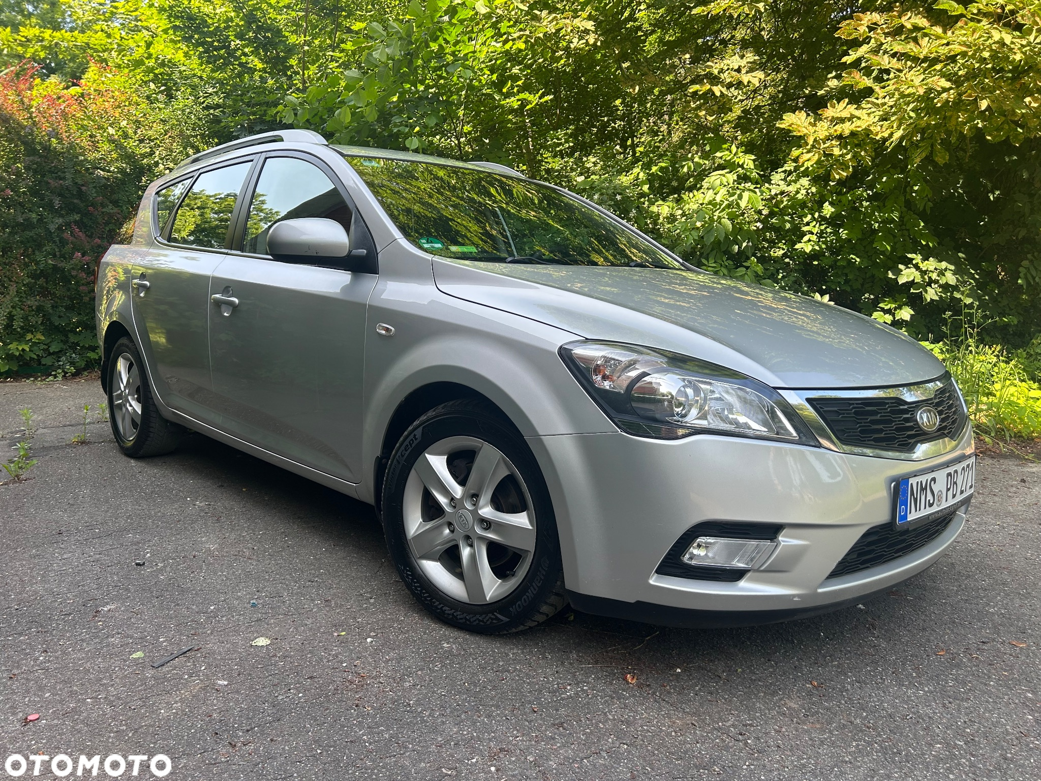 Kia Ceed 1.6 CVVT SW Dream-Team Edition - 4