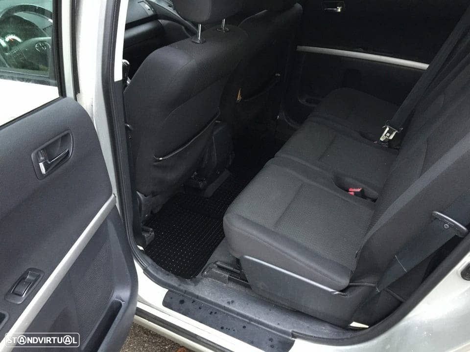 Toyota Corolla Verso 2.0 D-4D - 4