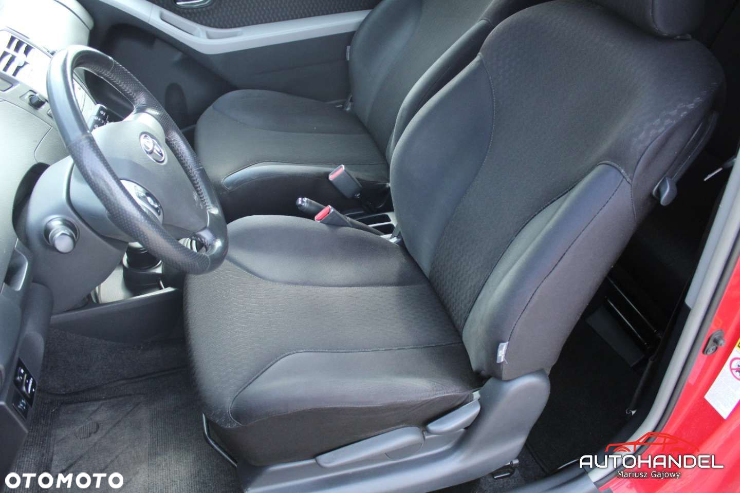 Toyota Yaris - 7