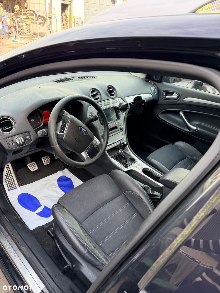 Ford Mondeo 2.0 TDCi Business Edition - 13