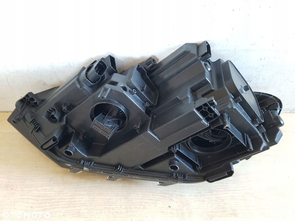 vw touran15^ prawy lampa reflektor full led 5tb941082a - 6