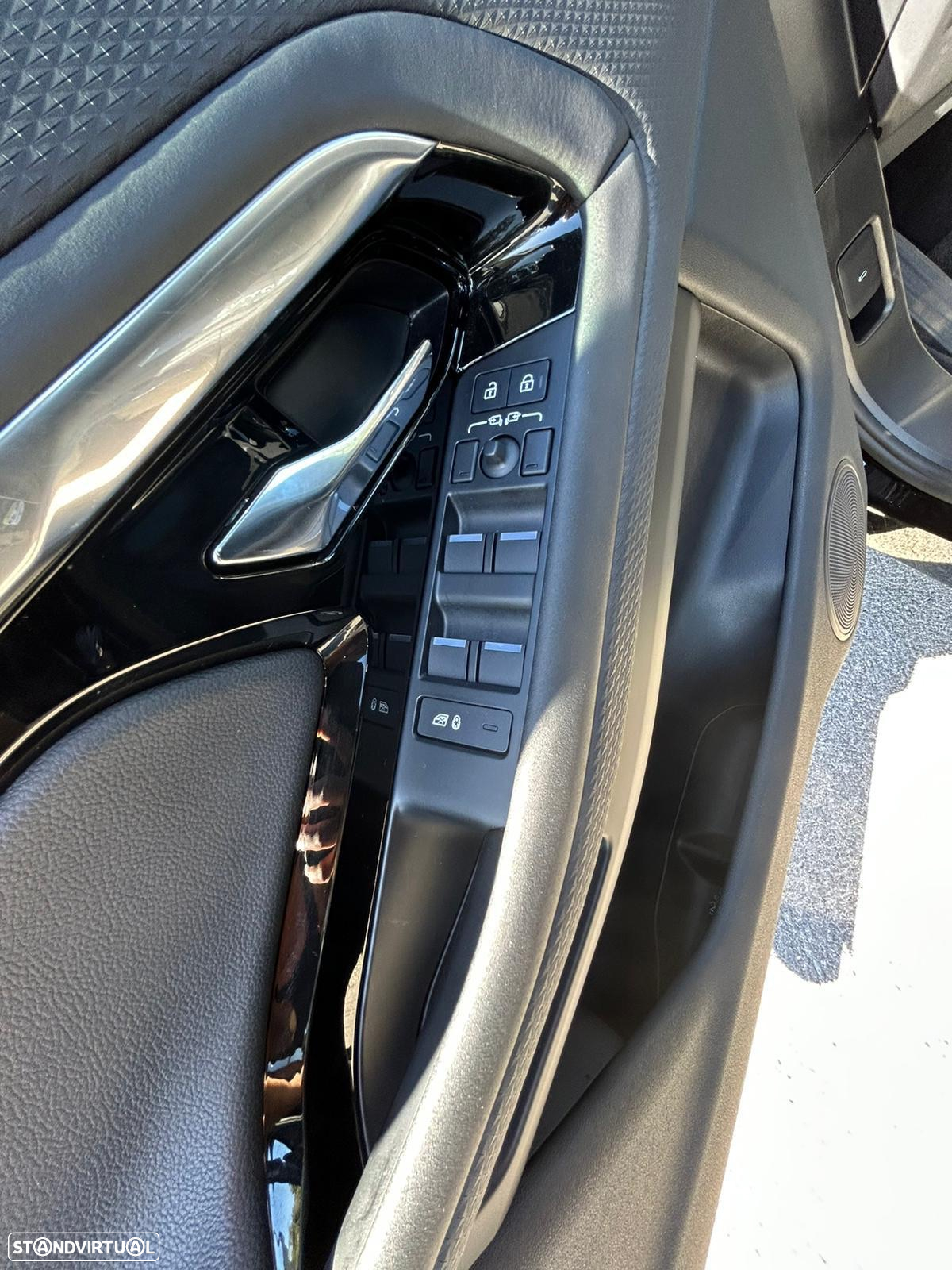 Land Rover Range Rover Evoque 1.5 P160 R-Dynamic SE Auto - 11