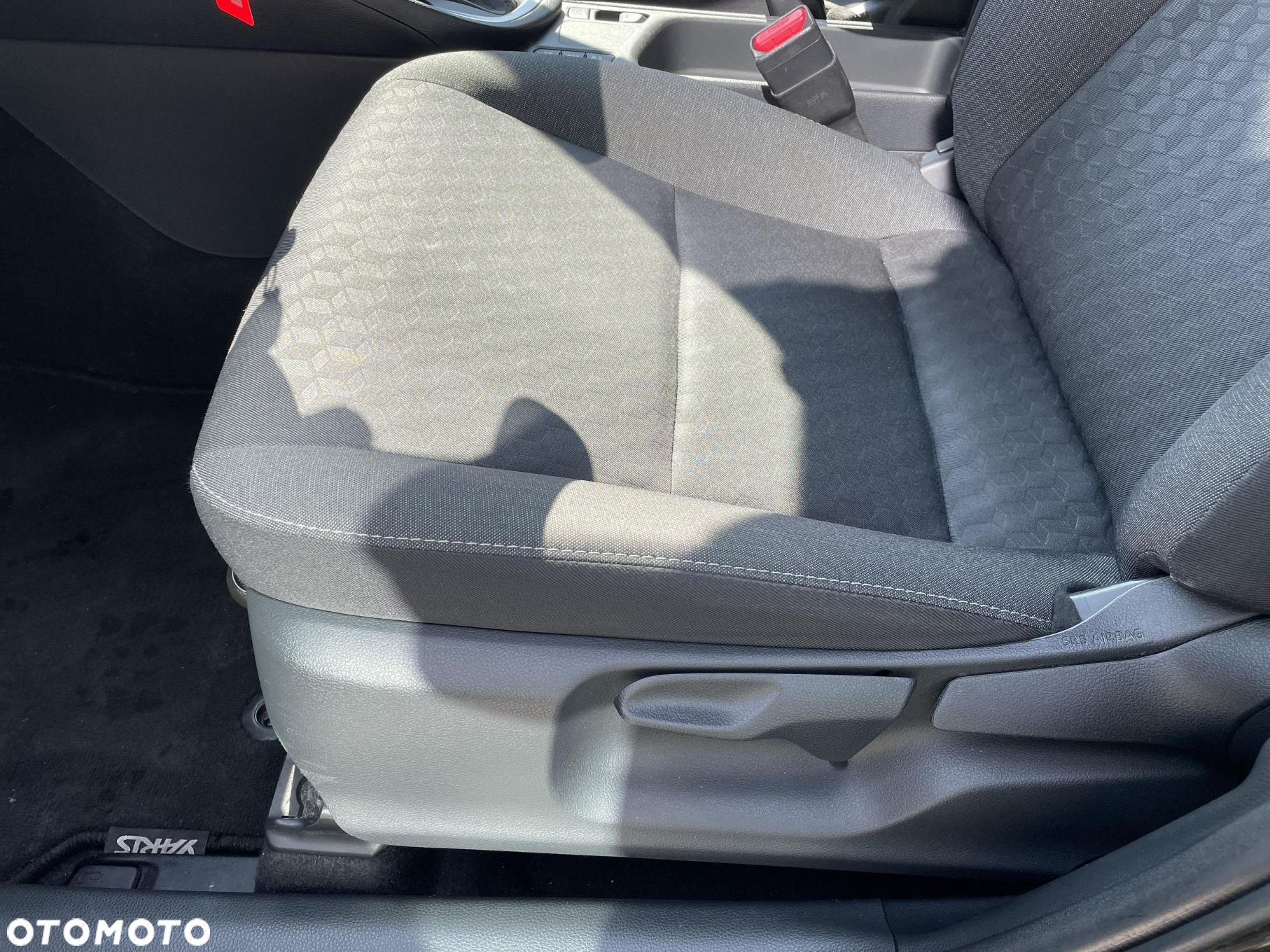 Toyota Yaris - 12