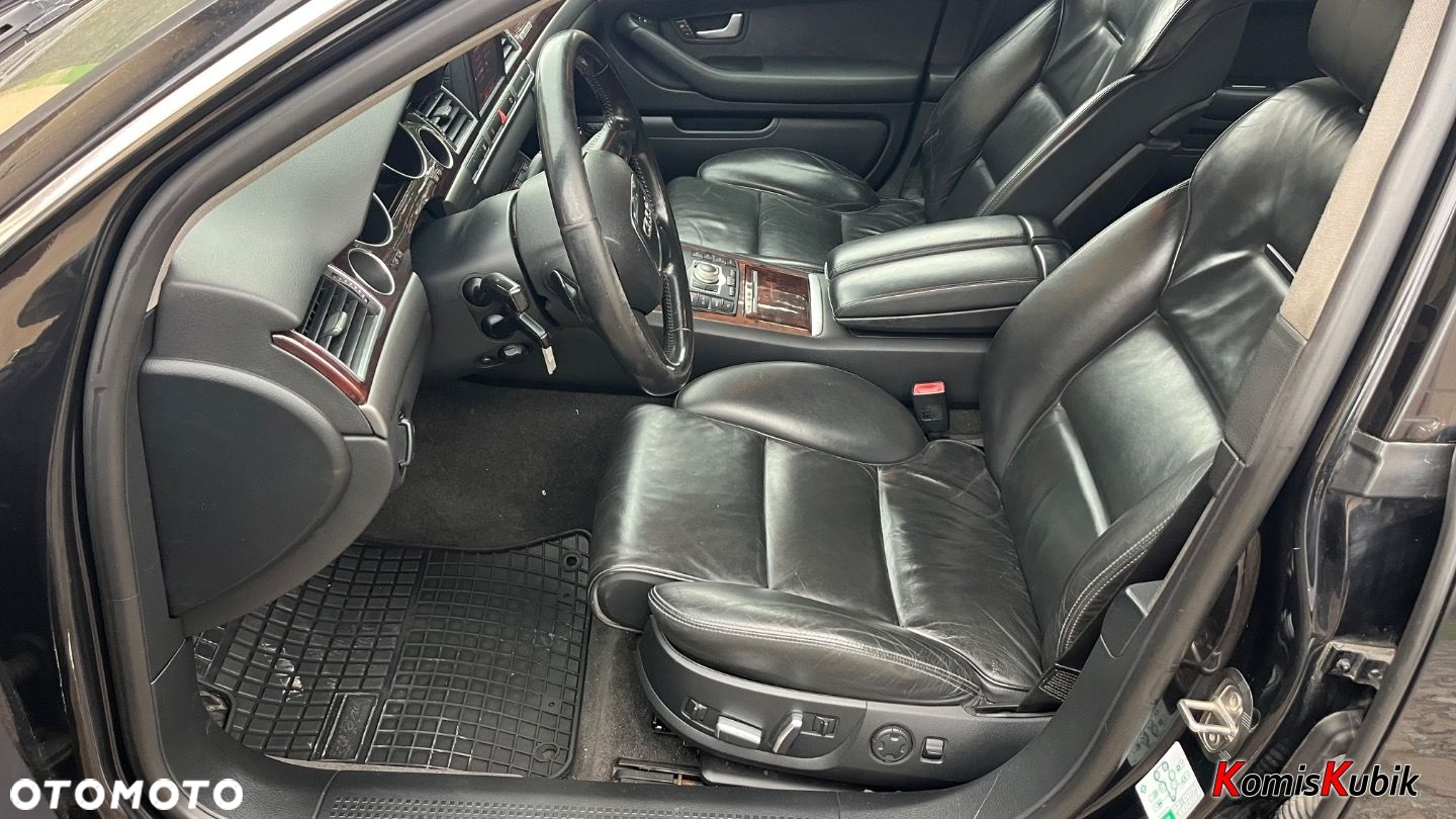 Audi A8 - 7