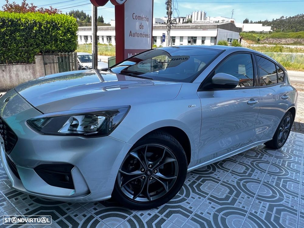 Ford Focus 1.0 EcoBoost MHEV ST-Line X Aut. - 32