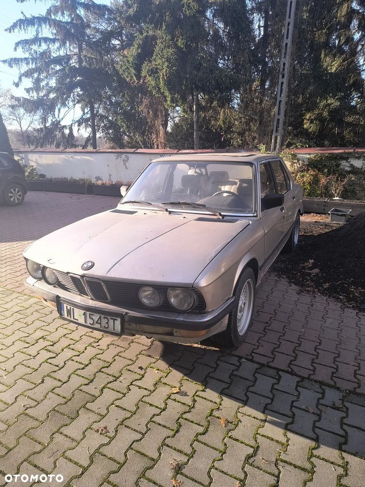 BMW Seria 5 525 i - 2