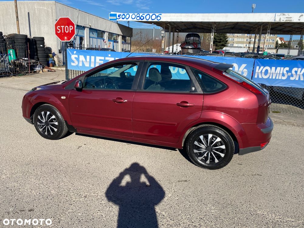 Ford Focus 1.6 16V Ghia - 15