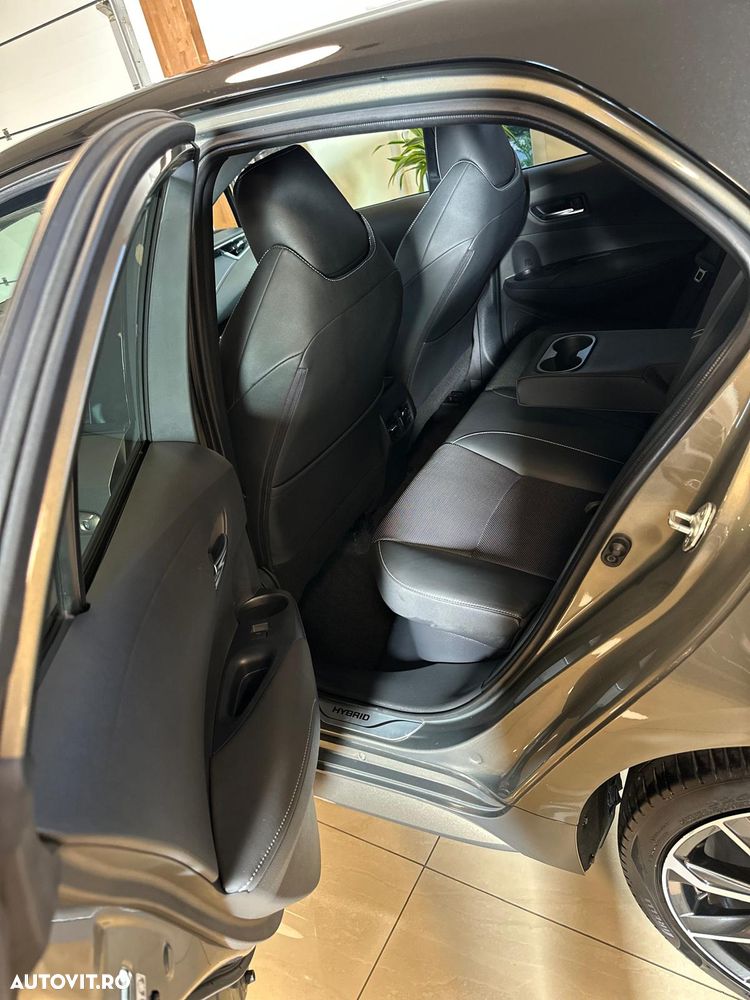 Toyota Corolla - 10