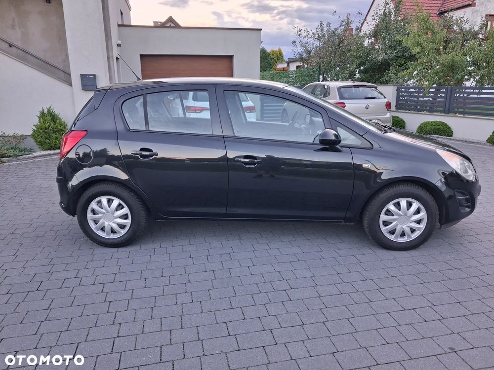 Opel Corsa 1.2 16V Cosmo - 5