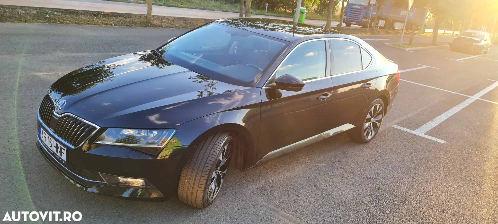 Skoda Superb 2.0 TDI DSG Ambition - 2