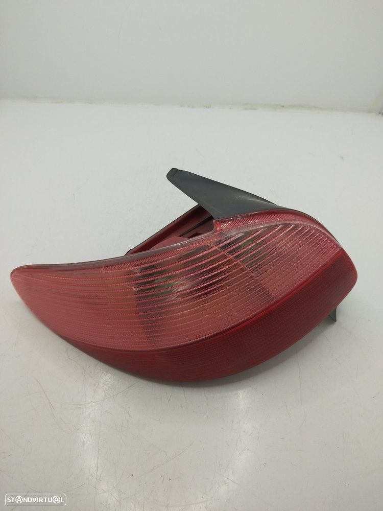 Farolim Stop Esq Peugeot 206 (2A/C) - 2