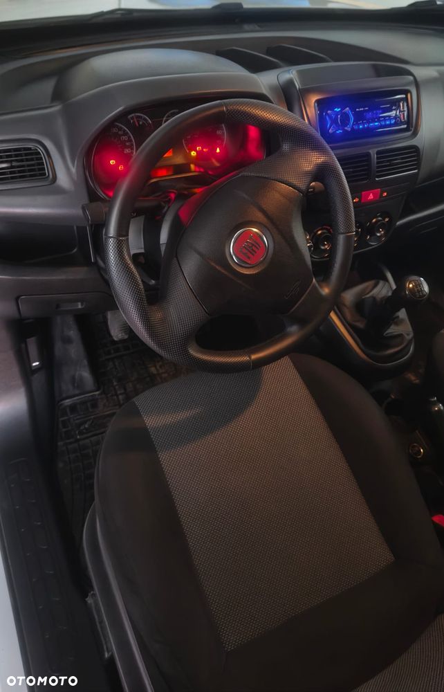 Fiat dOBLO - 8
