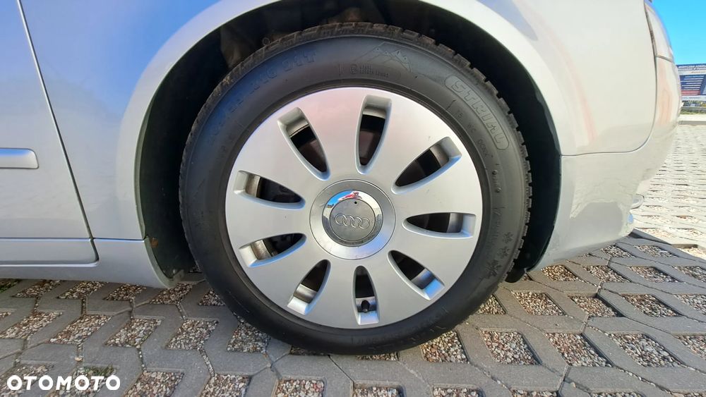 Audi A4 Avant - 16