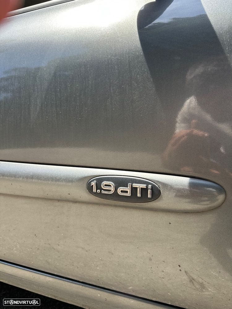 Renault Clio 1.9 DTi RXE - 10