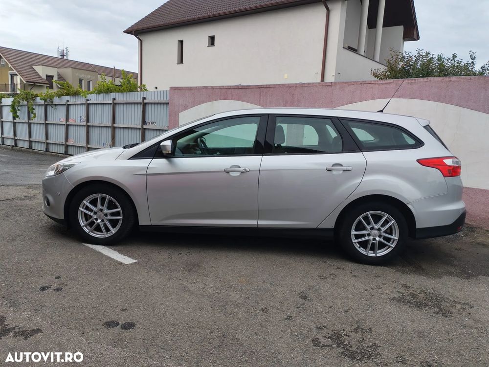 Ford Focus 1.6 TDCi DPF Start-Stopp-System Champions Edition - 4