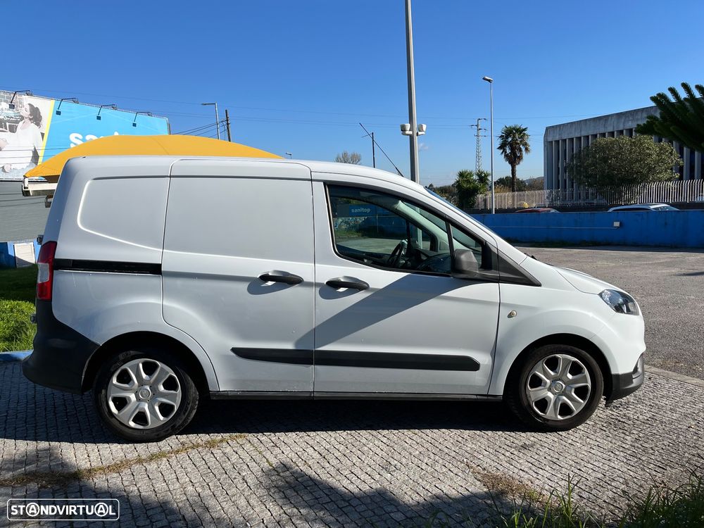 Ford Transit Courier - 7
