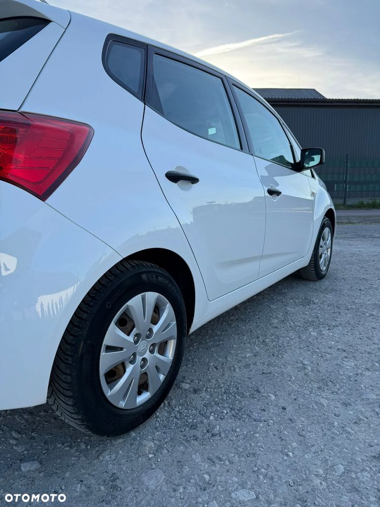 Hyundai ix20 1.4 blue Style - 12