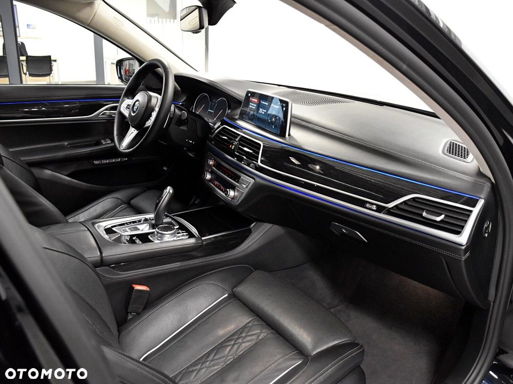 BMW Seria 7 - 13