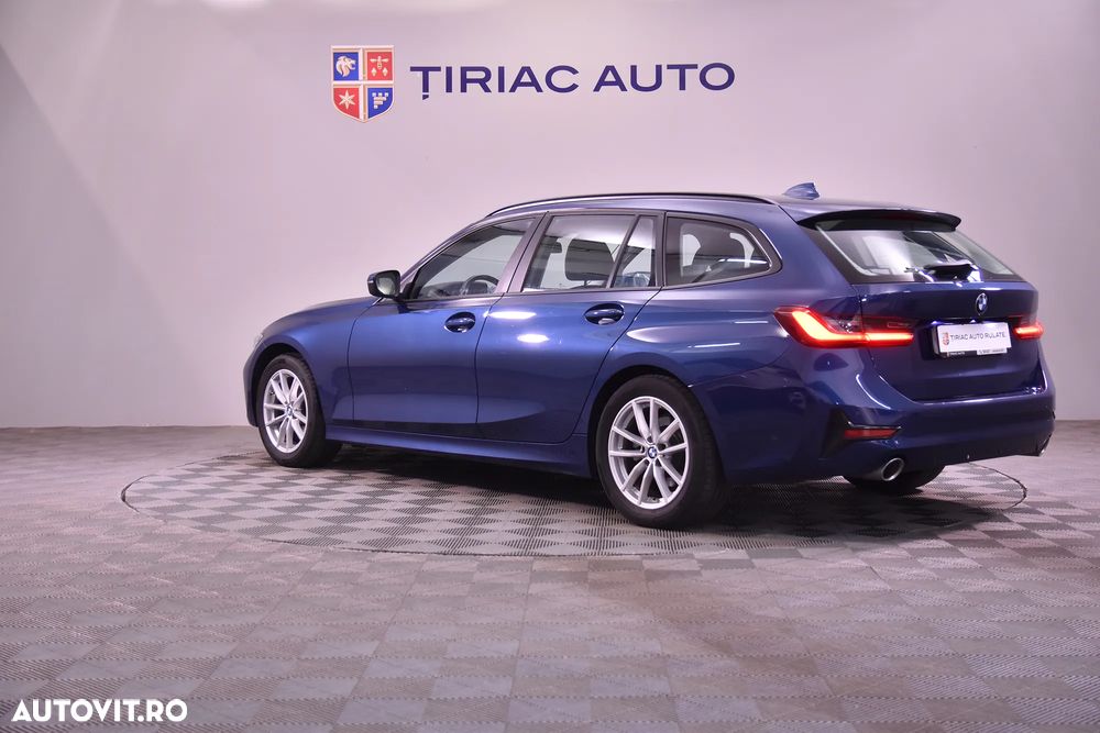 BMW Seria 3 318i Touring Aut. - 3
