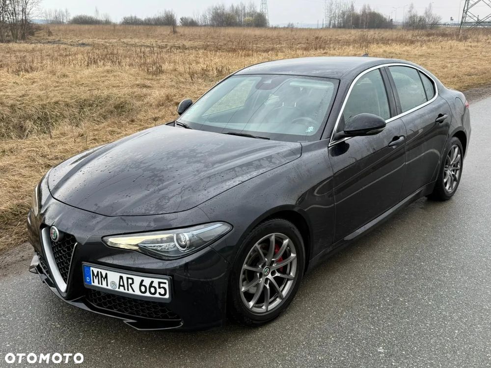 Alfa Romeo Giulia - 1