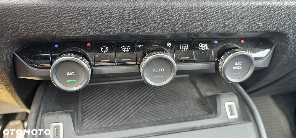 Citroën C4 1.2 PureTech Business Edition S&S - 18