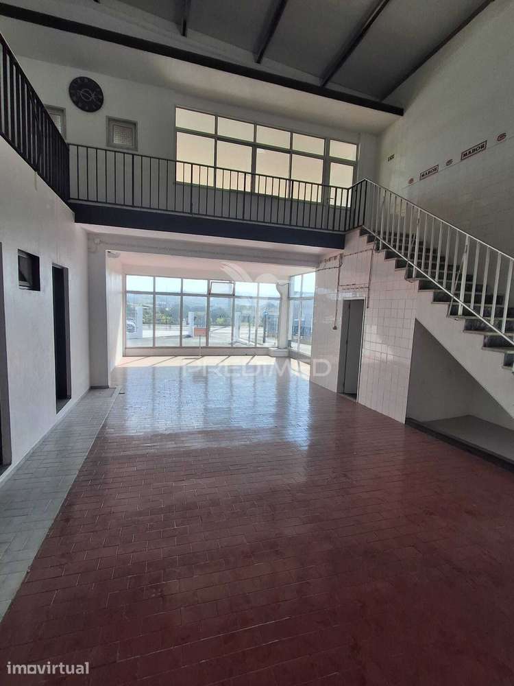 Pavilhão Industrial Renovado | 880 m² de Área Coberta | Excelente L... - Grande imagem: 4/15
