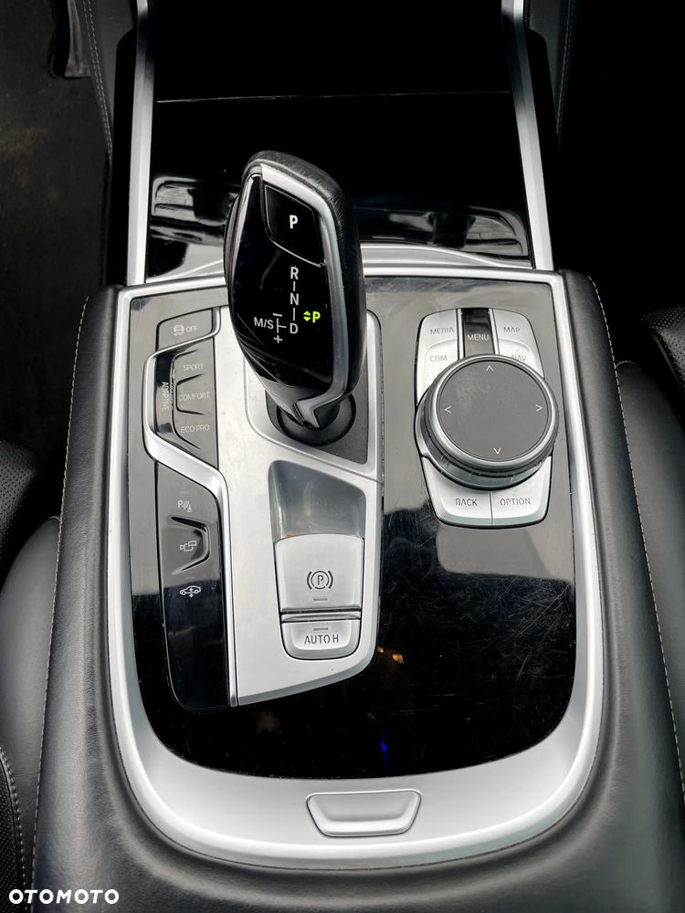 BMW Seria 7 730Ld xDrive mHEV - 8