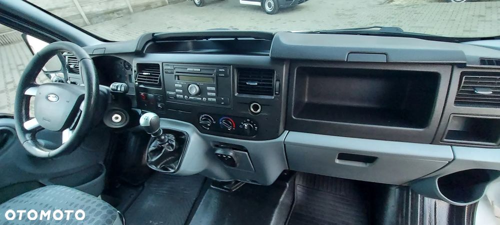 Ford Transit - 21