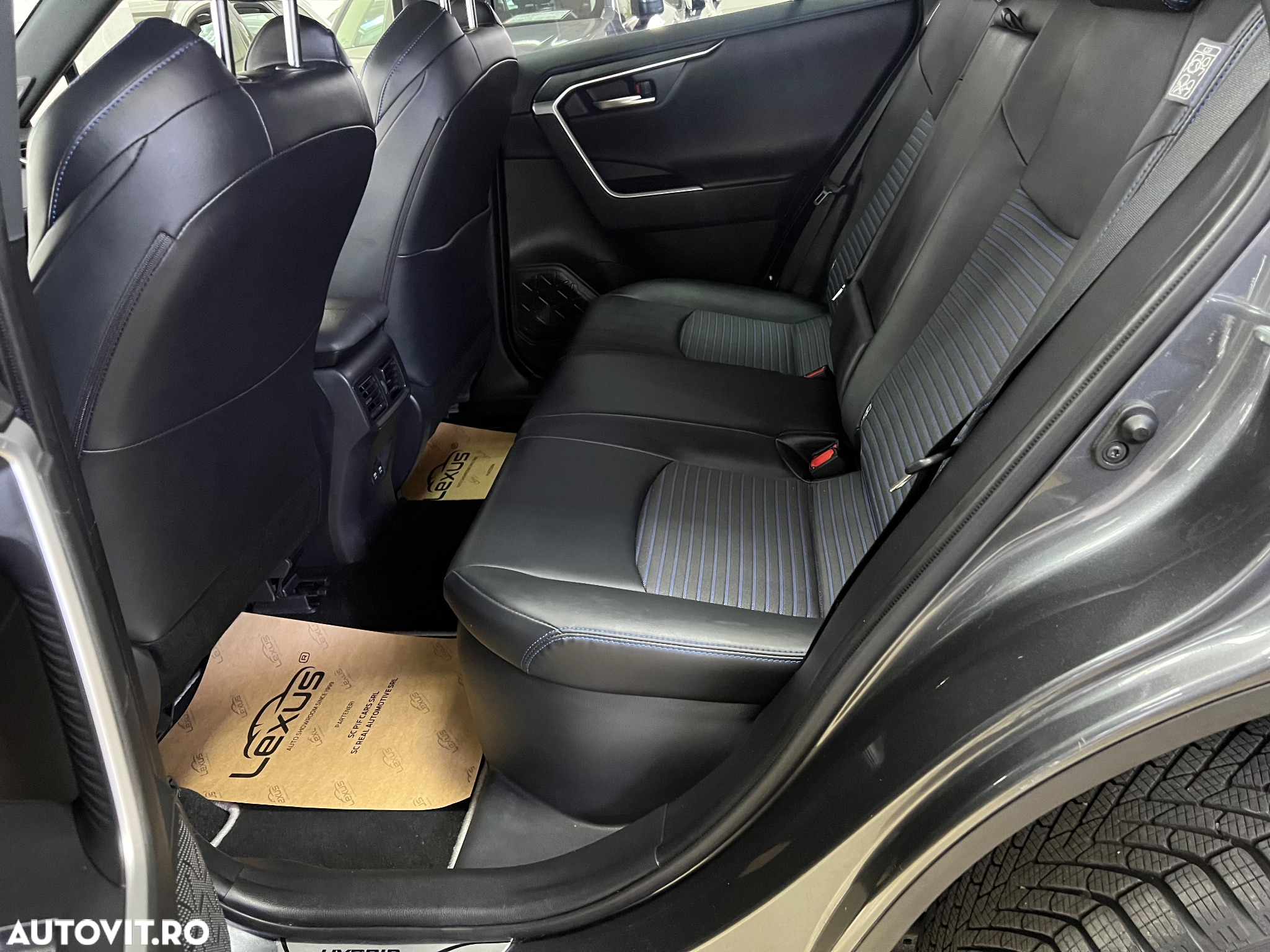 Toyota RAV4 2.5 4x4 Hybrid Lounge - 21