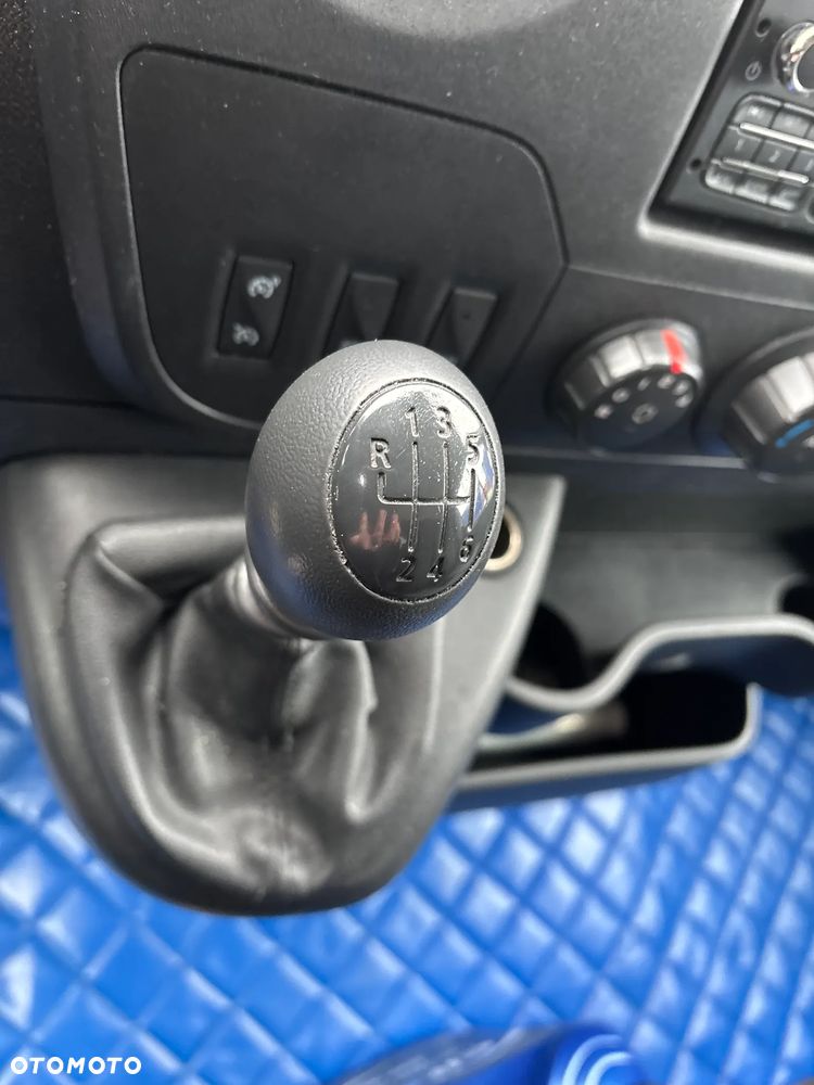 Renault Master - 18
