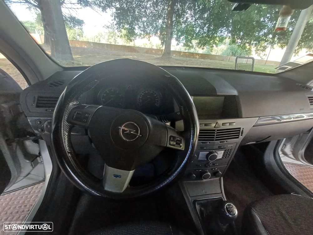 Opel Astra 2.0 T Cosmo - 41