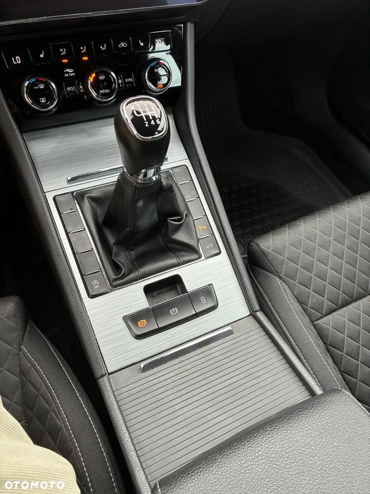 Skoda Superb 1.5 TSI ACT Ambition - 12