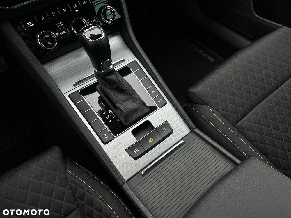 Skoda Superb 1.5 TSI Ambition DSG - 17