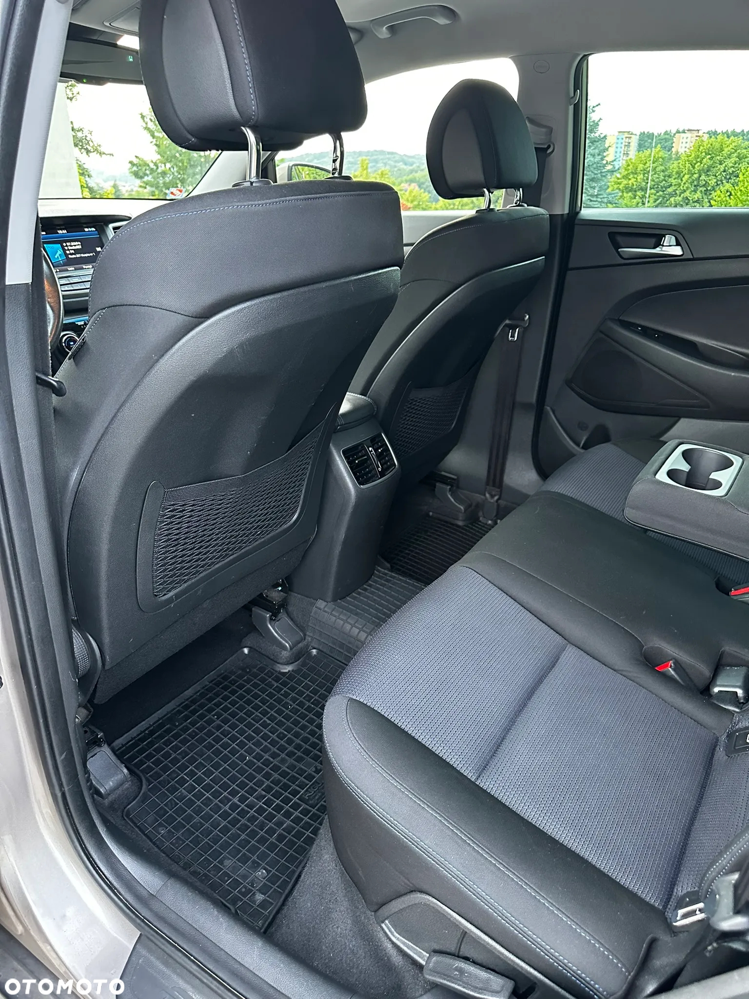Hyundai Tucson 2.0 CRDI BlueDrive Style 2WD - 21