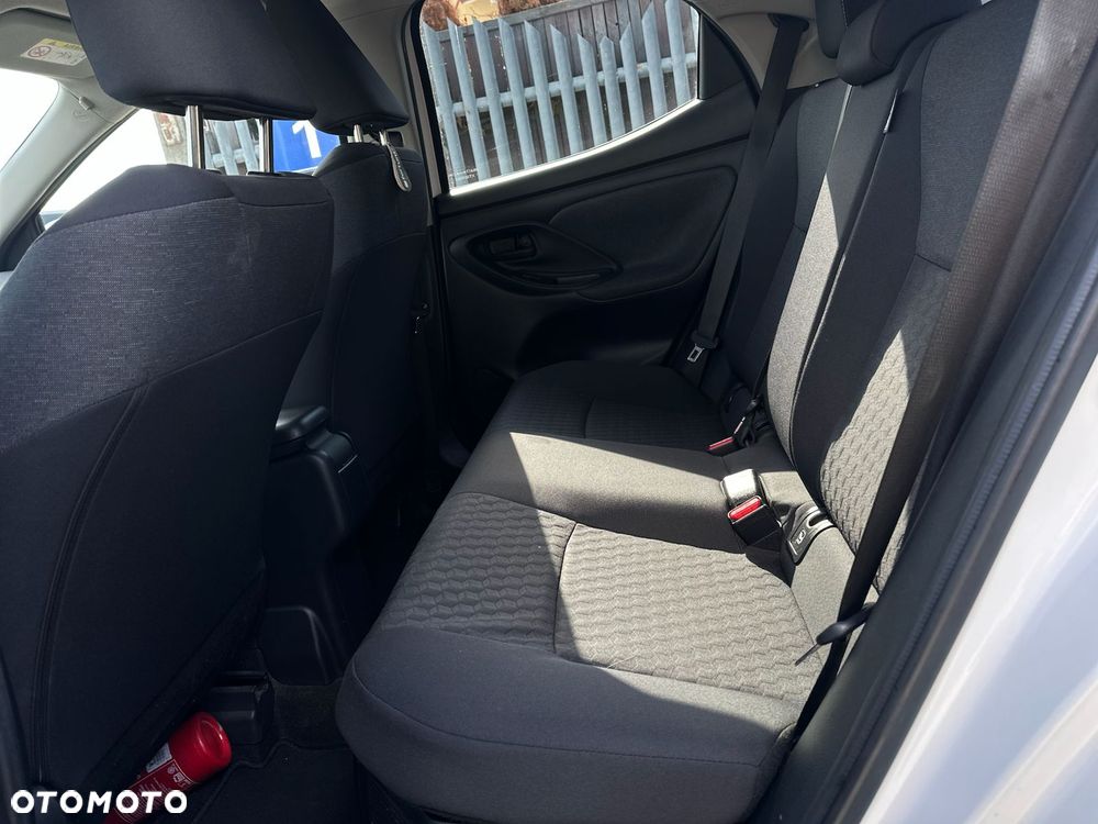 Toyota Yaris - 22