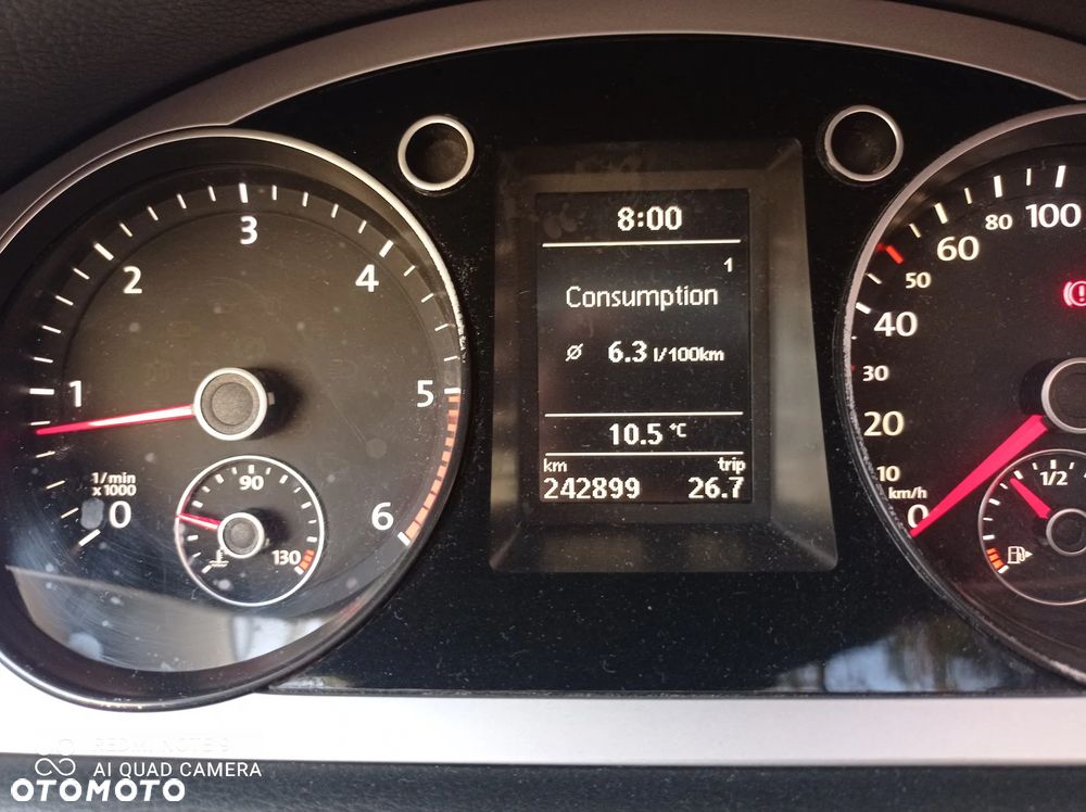 Volkswagen Passat 2.0 TDI Comfortline - 9