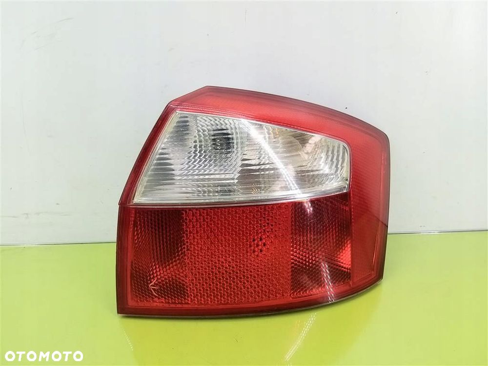 Lampa prawa tylna tył Audi A4 B6 8E SEDAN 2000-2004 8E0945096C ORYGINAŁ - 1