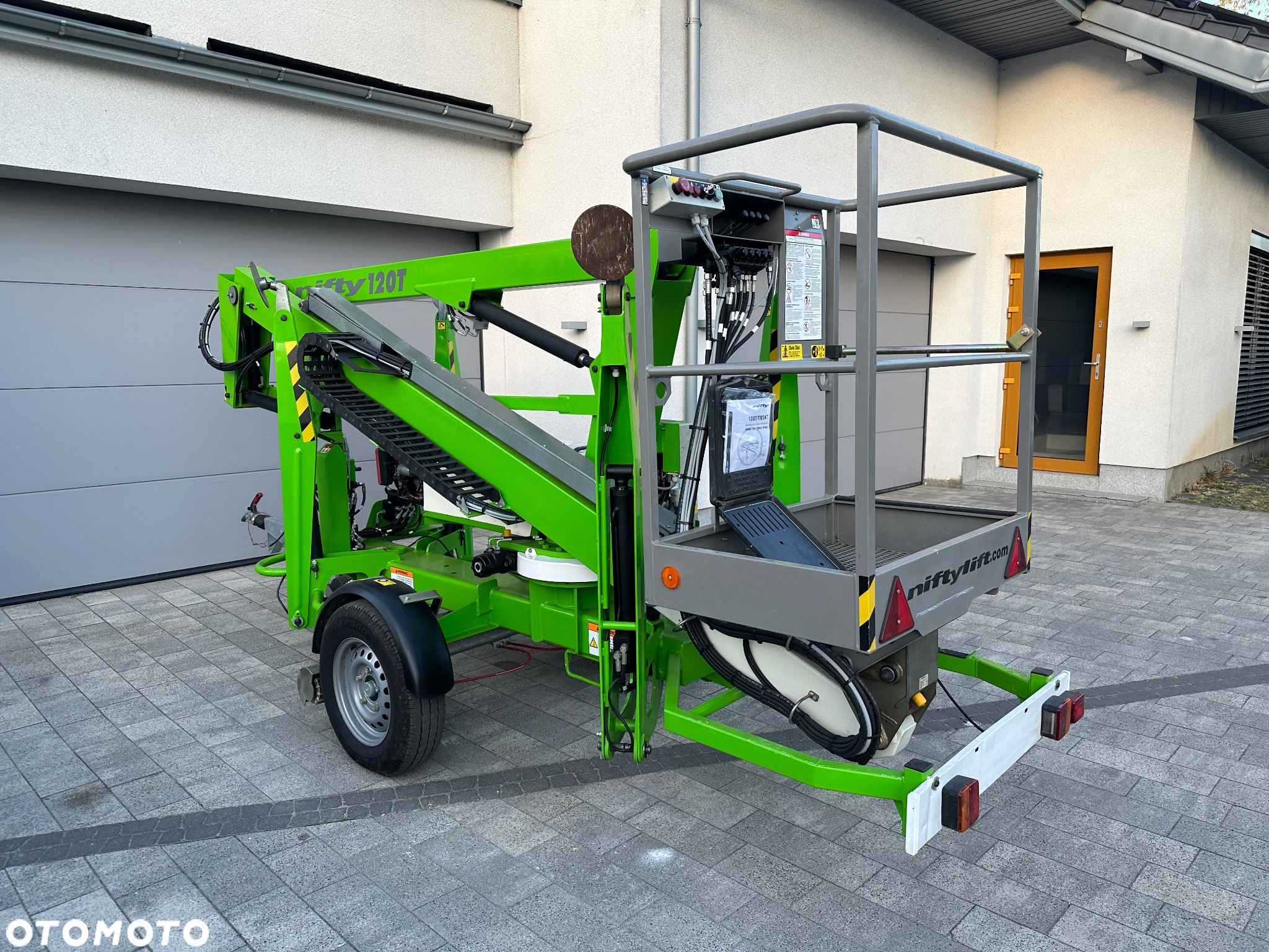 Nifty NIFTYLIFT 120TPET - 2